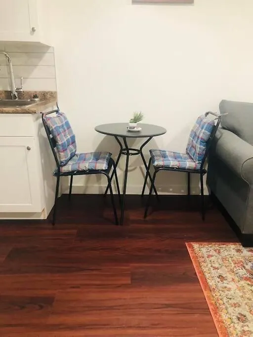 דירה וויניפג Two Luxury Bedrooms In The Basement קנדה